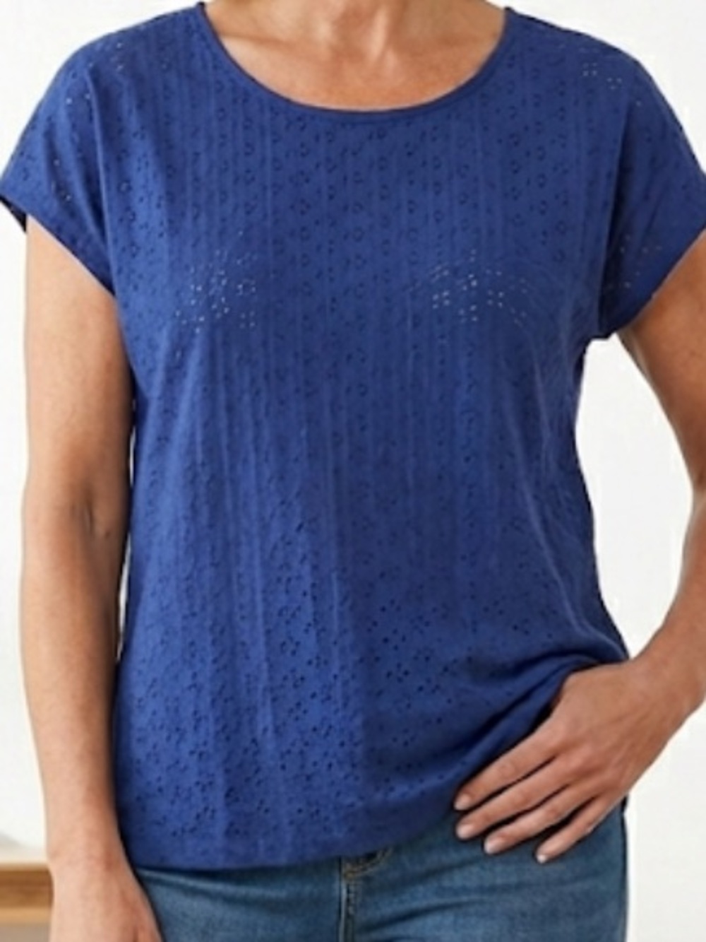 WEEKENDS by Chico's Blue Textured Floral Eyelet Short Sleeve Top Size 2 (L)
